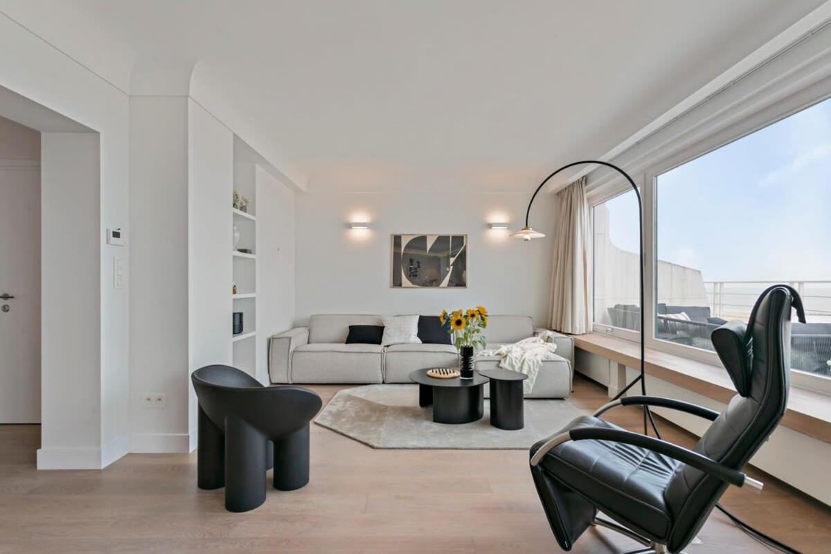 Huswell - Panoramic Seaview Apartment In 'T Zoute Кнокке-Хейст Экстерьер фото